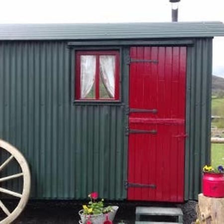 Ruby Shepherds Hut Sleeps 4 Rhayader Zewnętrze zdjęcie